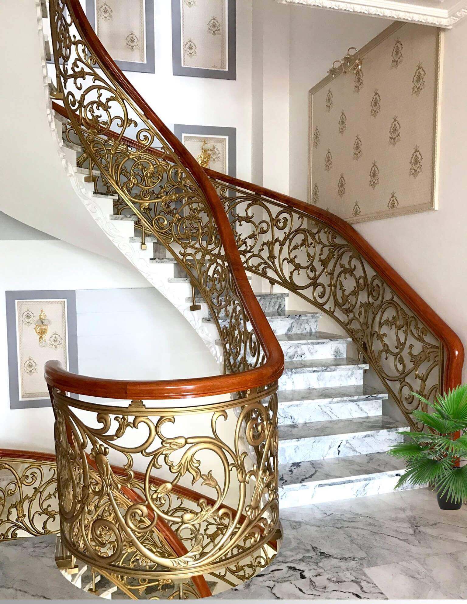 Tỏa Sáng Không Gian Nhà Bạn Với Mẫu Cầu Thang Nhôm Đúc 